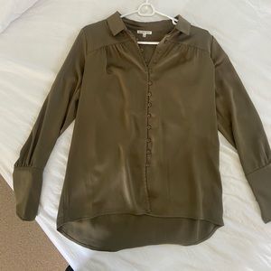 Forest green silky shirt, size Small